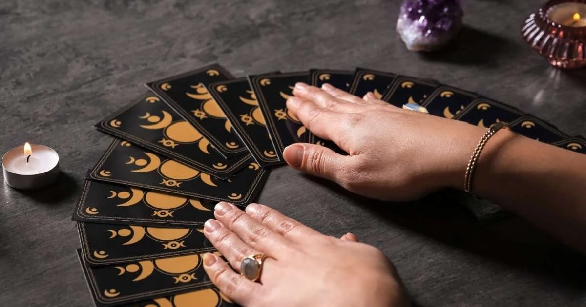Tarot na sobotę 7 lutego 2026: Wielka zmiana dla 3 znaków zodiaku