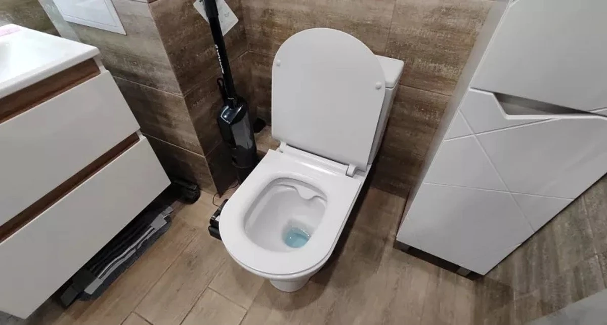 Dlaczego zupa i kawa w toalecie to przepis na katastrofę hydrauliczną