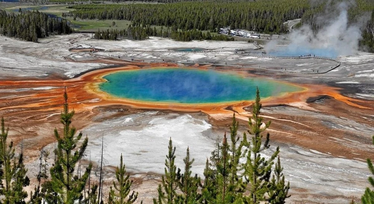 Masa podnosi ziemię, ale czy to zwiastun katastrofy w Yellowstone?