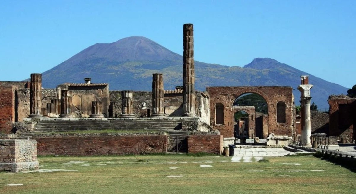 Sekretne schody w Pompejach: Odkryto drogę do luksusu dawnej elity