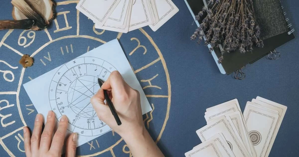 Tarot na Walentynki 2026: Szczere Przewidywania dla 12 Znaków Zodiaku