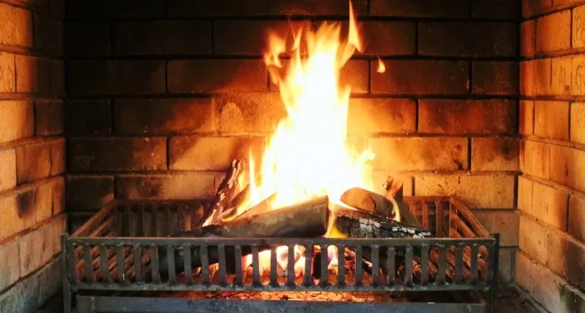 Dwa kawałki drewna i komin jak nowy: znikają lata sadzy, ciąg 10/10