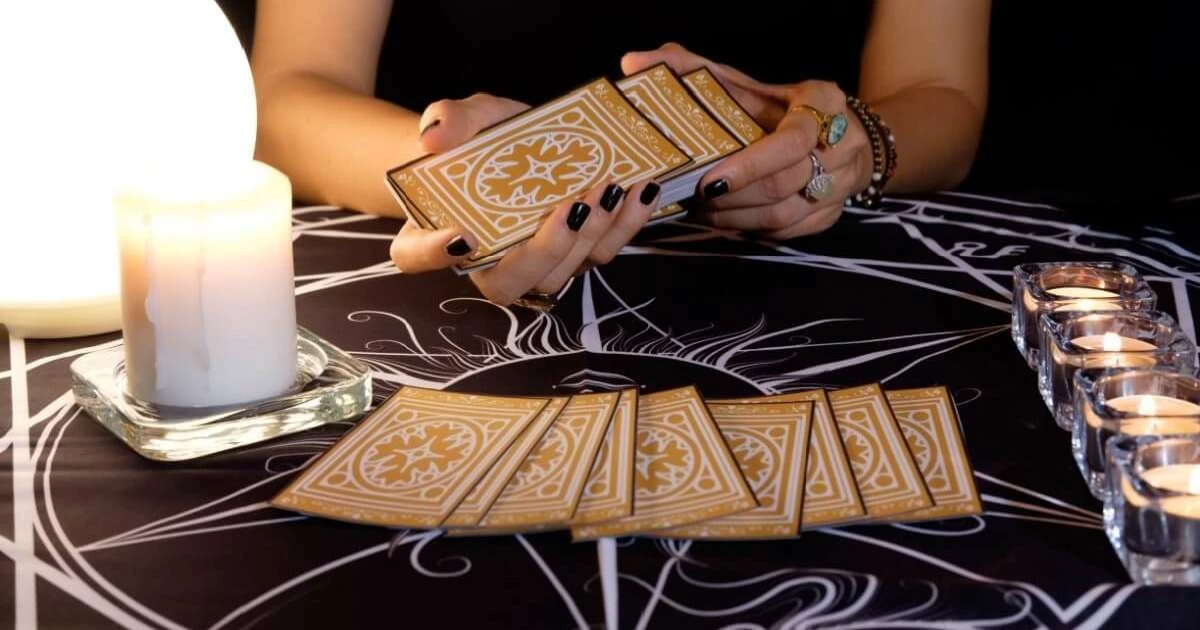Tarot na dziś: Przewodnik po losie dla 12 znaków zodiaku na 24 lutego 2026