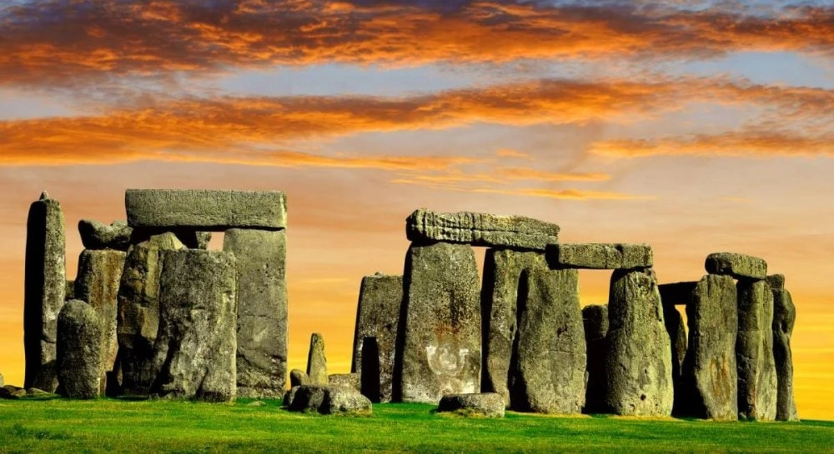 Kultura Dzwonowatych Pucharów: jak nowi przybysze przejęli dziedzictwo budowniczych Stonehenge
